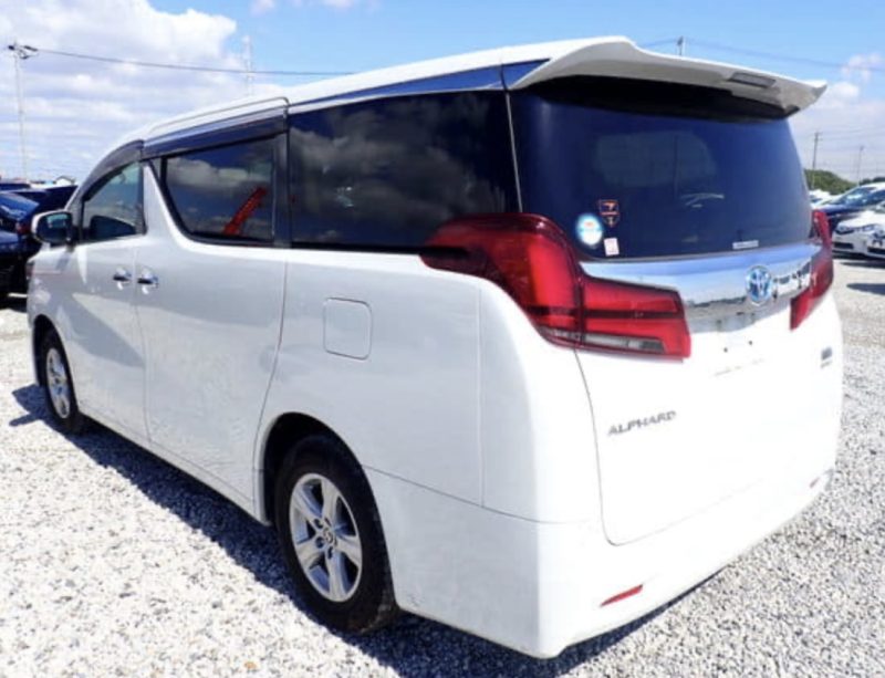 Toyota Alphard  - photo 2