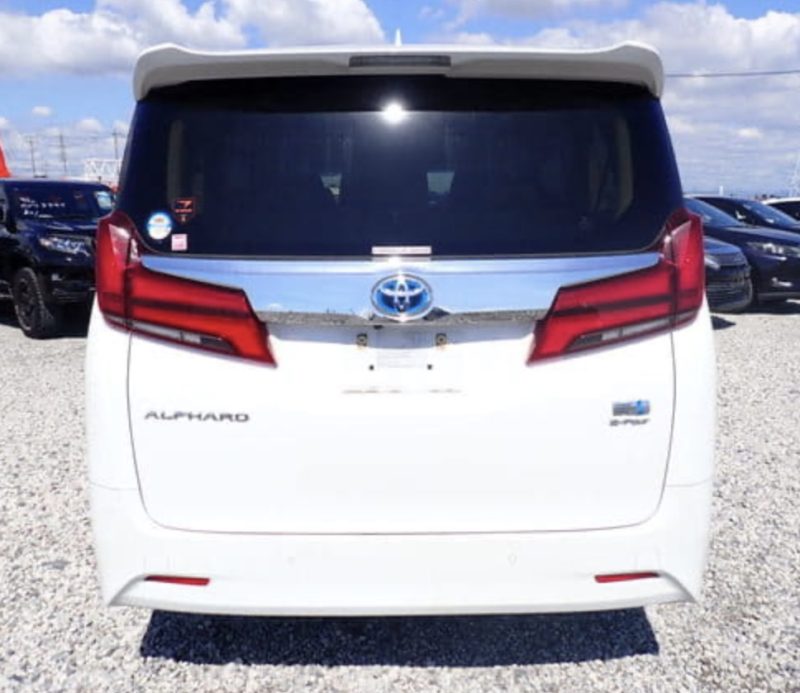 Toyota Alphard  - photo 3