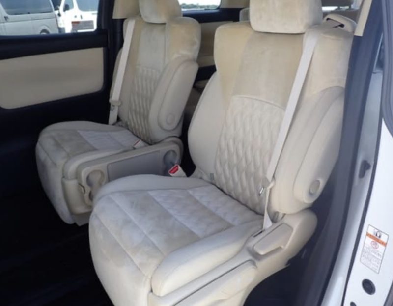 Toyota Alphard  - photo 7