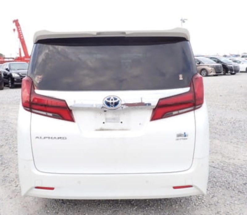 Toyota Alphard  - photo 8