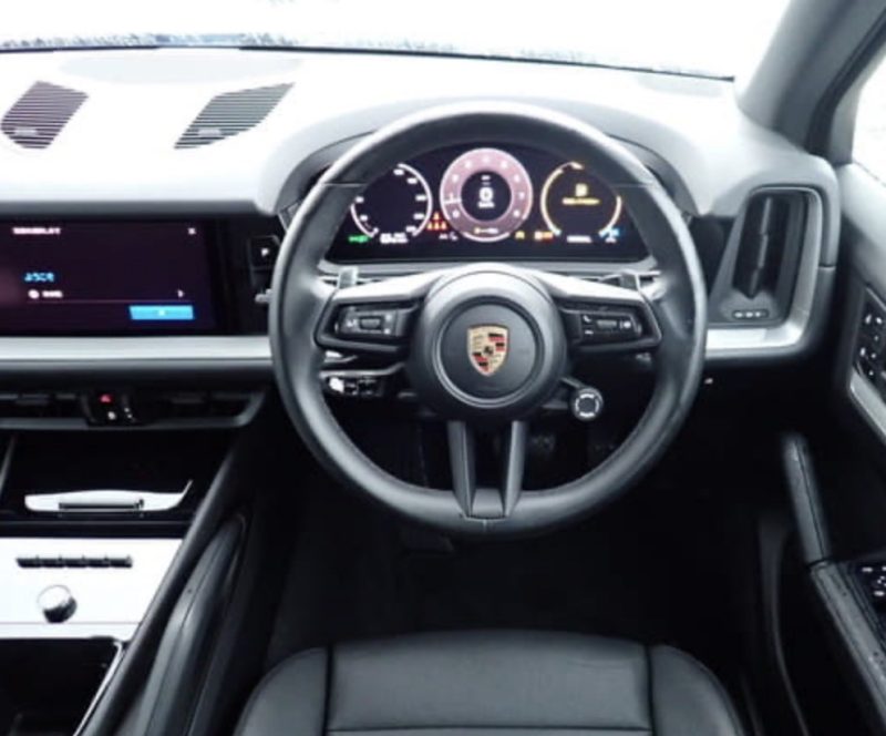 Porsche Cayenne  - photo 7