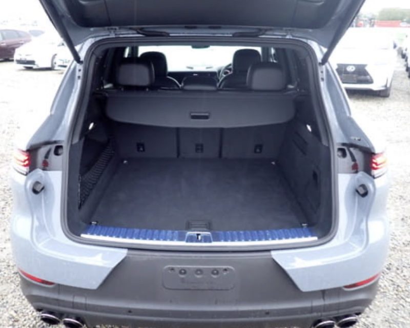 Porsche Cayenne  - photo 8