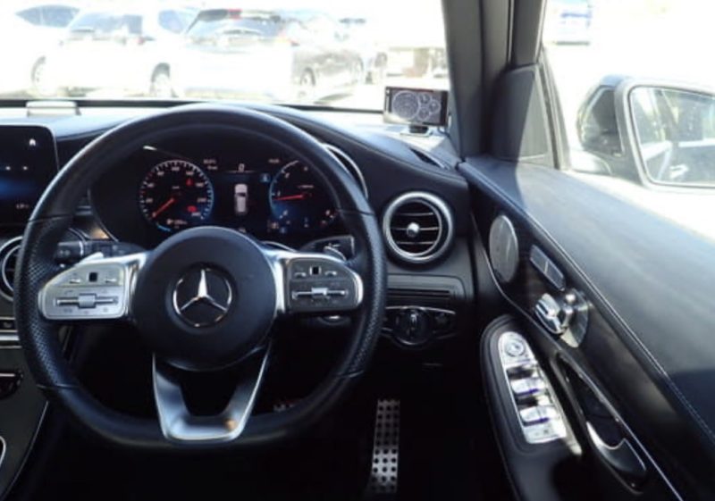 Mercedes-Benz GLC220d AMG Line - photo 9