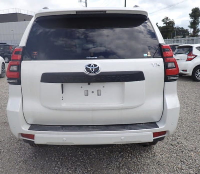 Toyota Land Cruiser Prado - photo 3