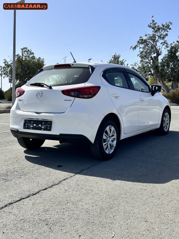 Mazda 2 - photo 4