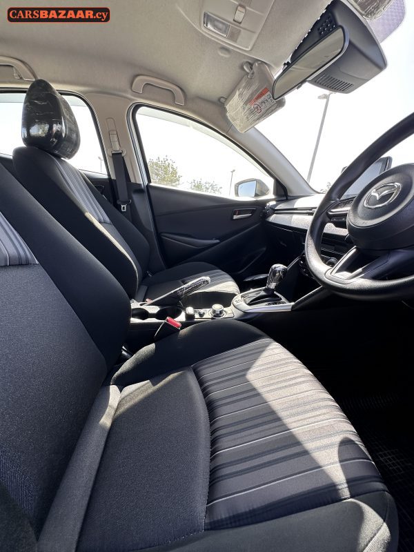 Mazda 2 - photo 3