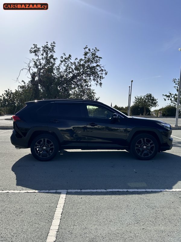 Toyota RAV4 Adventure  - photo 11
