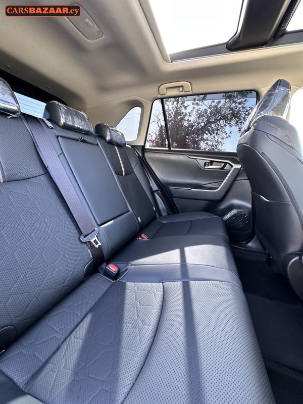 Toyota RAV4 Adventure  - photo 12