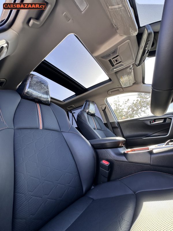Toyota RAV4 Adventure  - photo 13