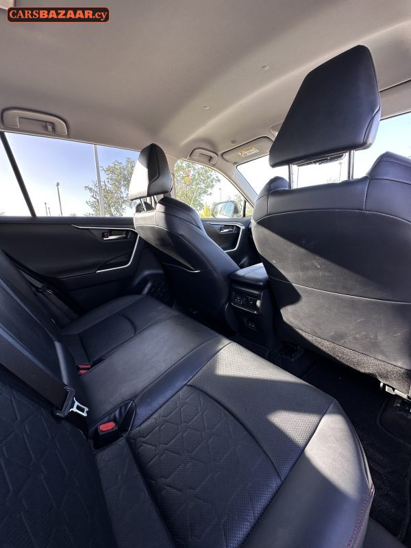 Toyota RAV4 Adventure  - photo 3