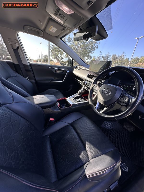Toyota RAV4 Adventure  - photo 8