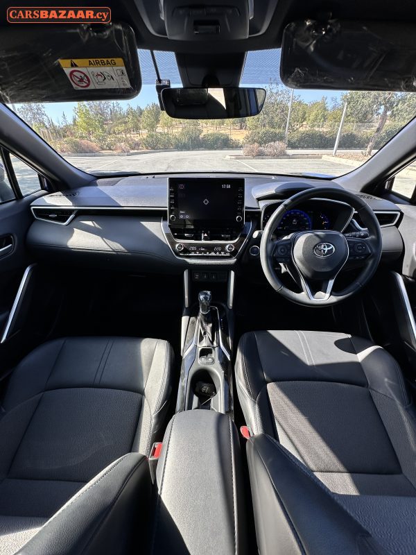Toyota Corolla Cross - photo 11