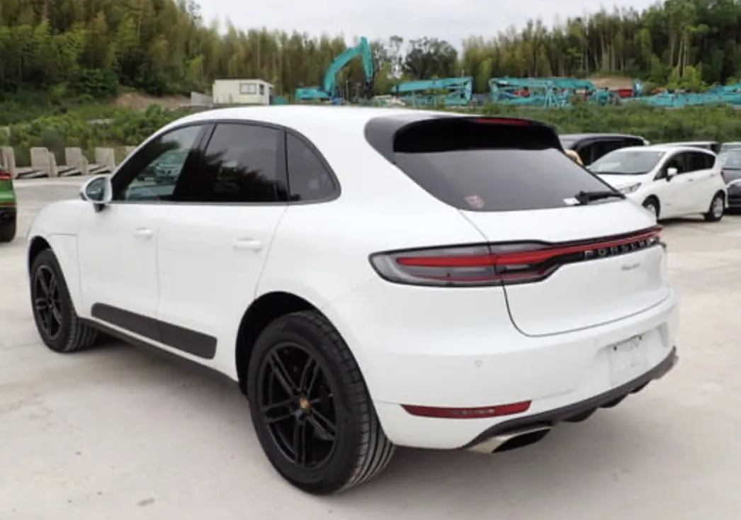 Porsche MACAN - photo 2