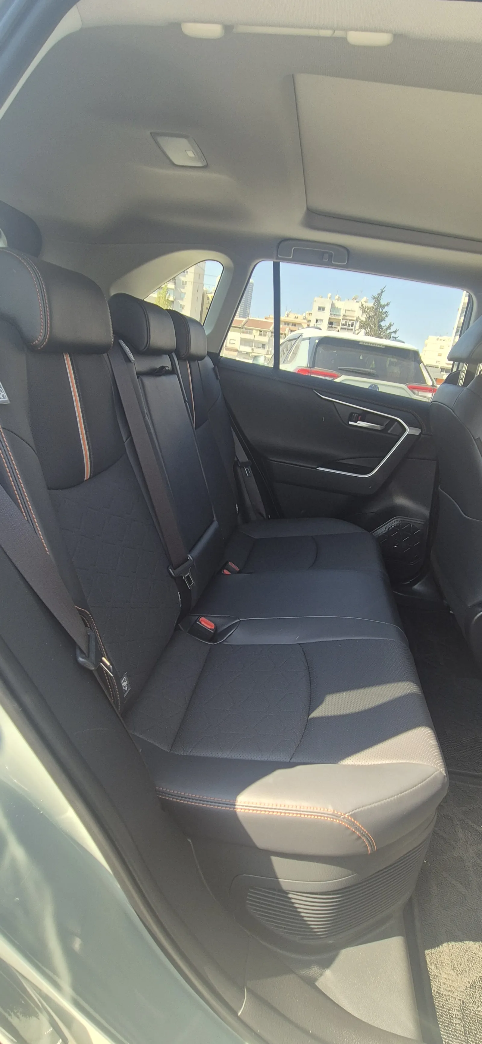 Toyota RAV 4 ADVENTURE - photo 6