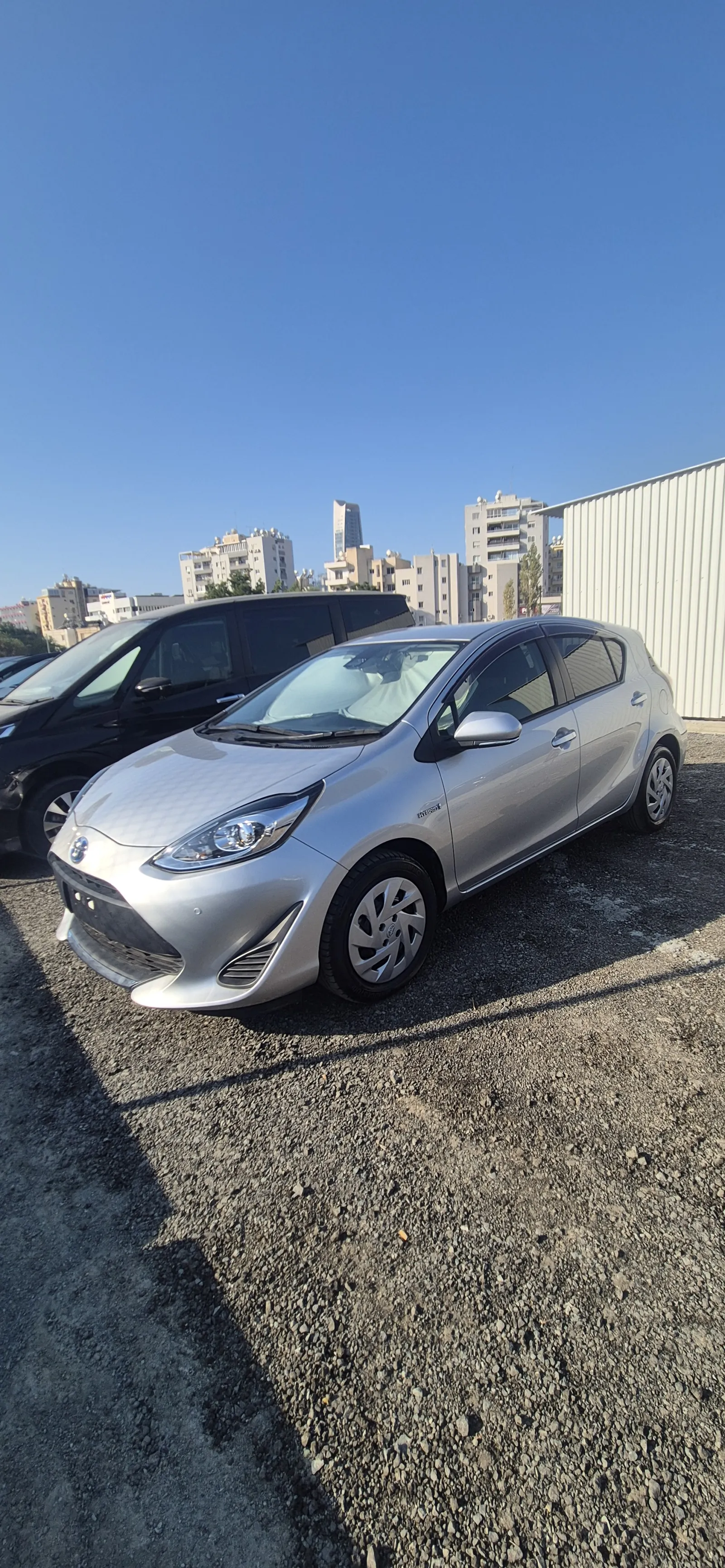 Toyota AQUA - photo 2