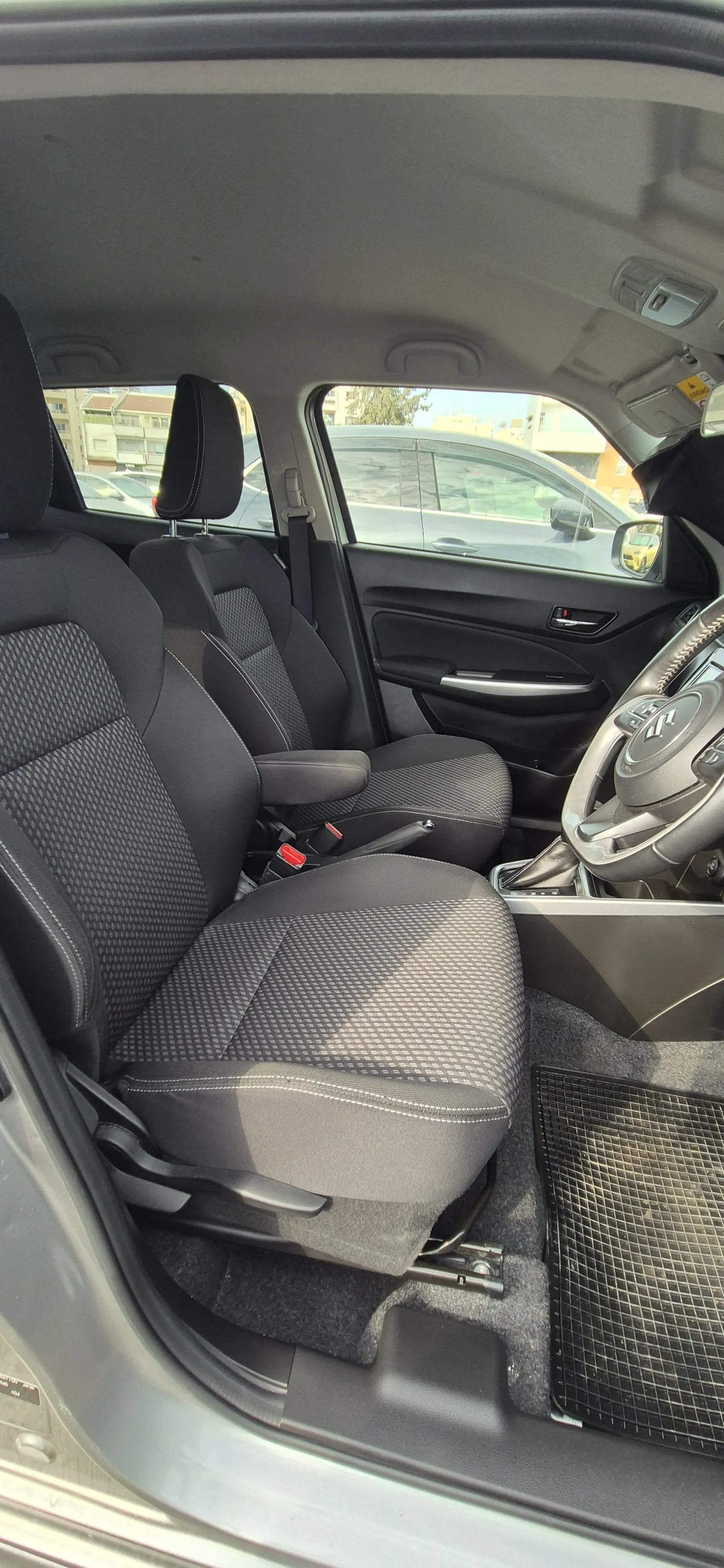 Suzuki Swift RS - photo 5
