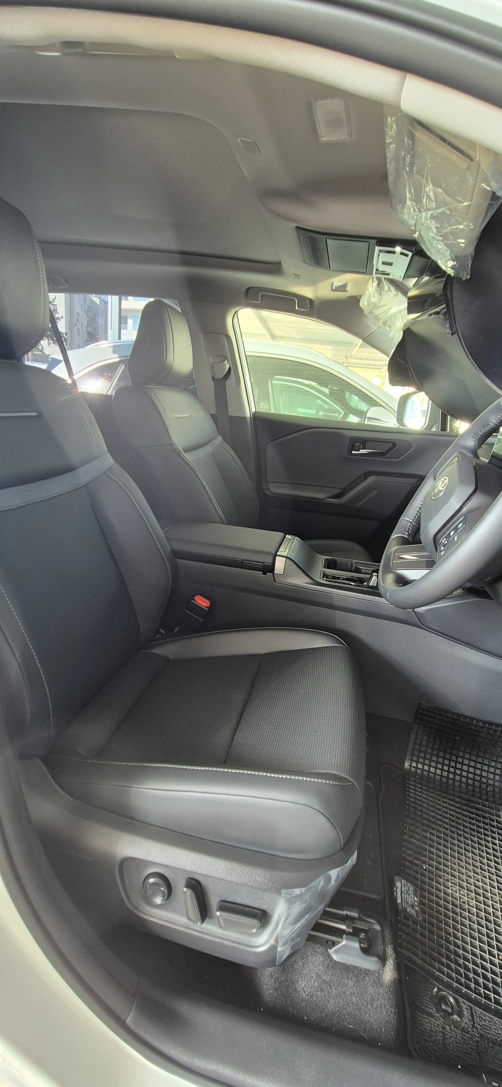 Toyota RAV 4 - photo 4