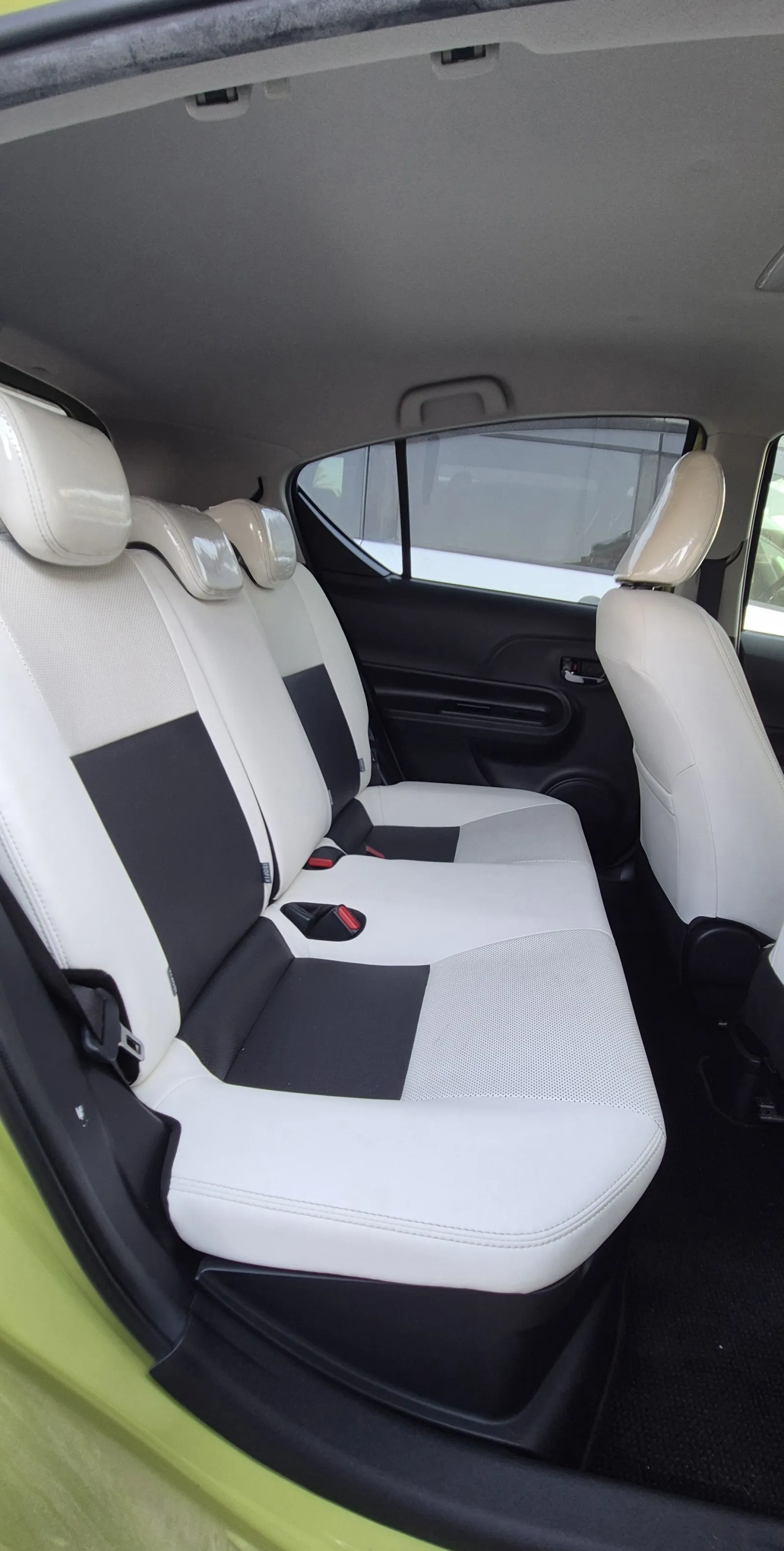 Toyota Aqua - photo 5