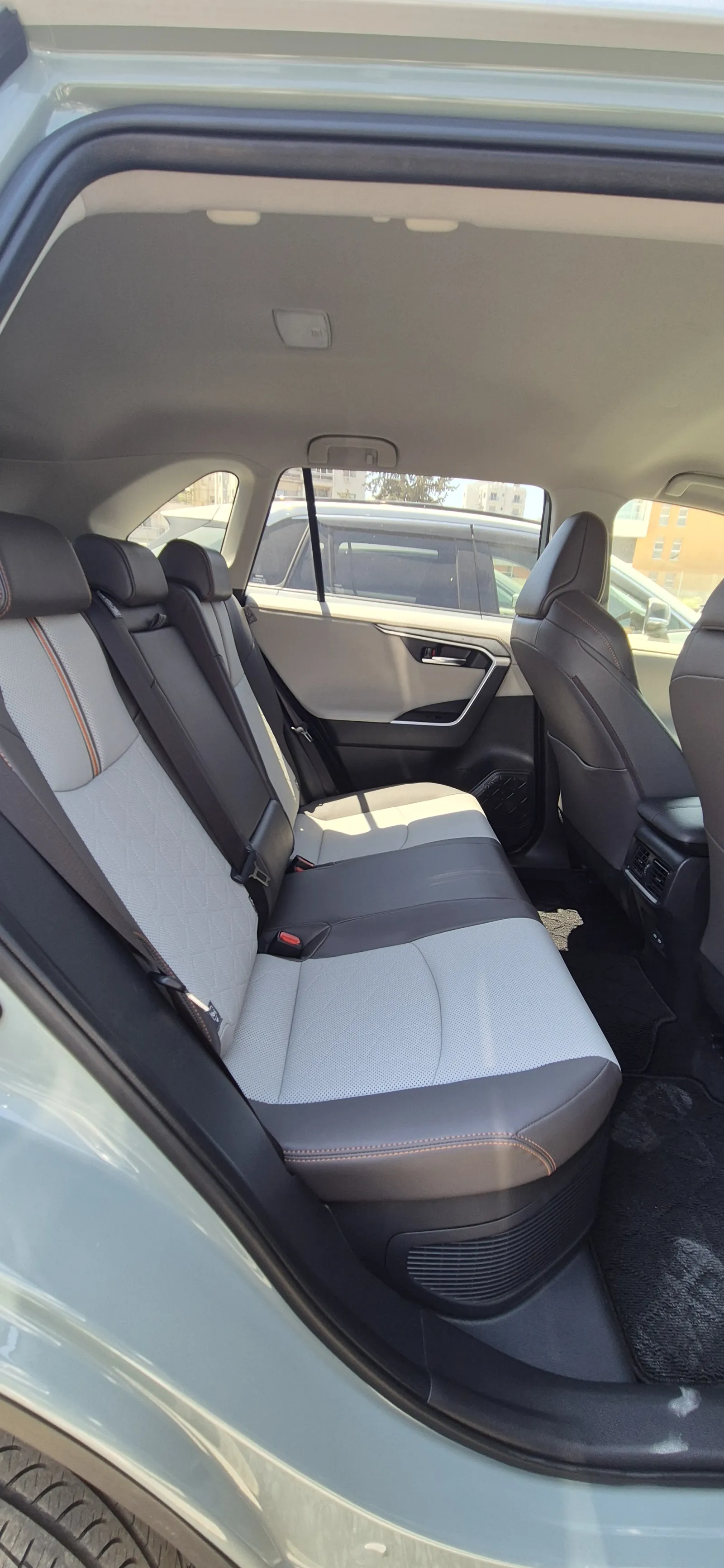 Toyota RAV 4 - photo 6