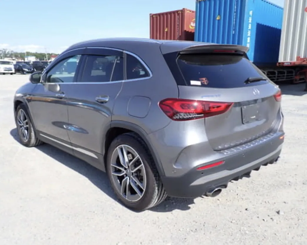 Mercedes-Benz GLA 35 - photo 2