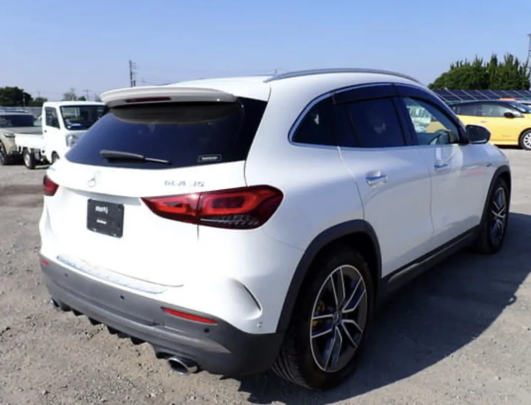 Mercedes-Benz GLA 35 AMG - photo 4