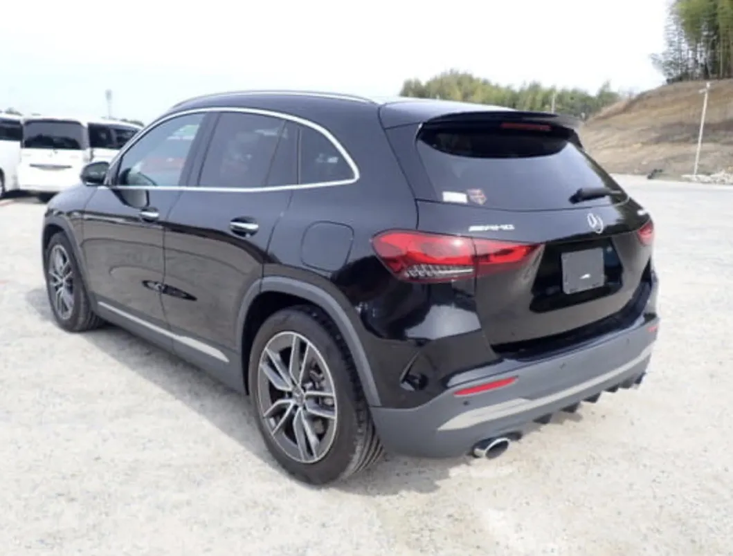 Mercedes-Benz GLA 35 AMG - photo 2