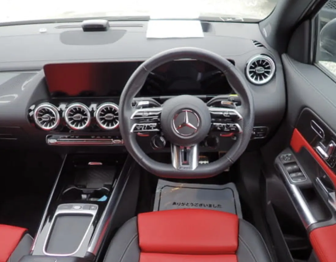 Mercedes-Benz GLA 35 AMG - photo 9