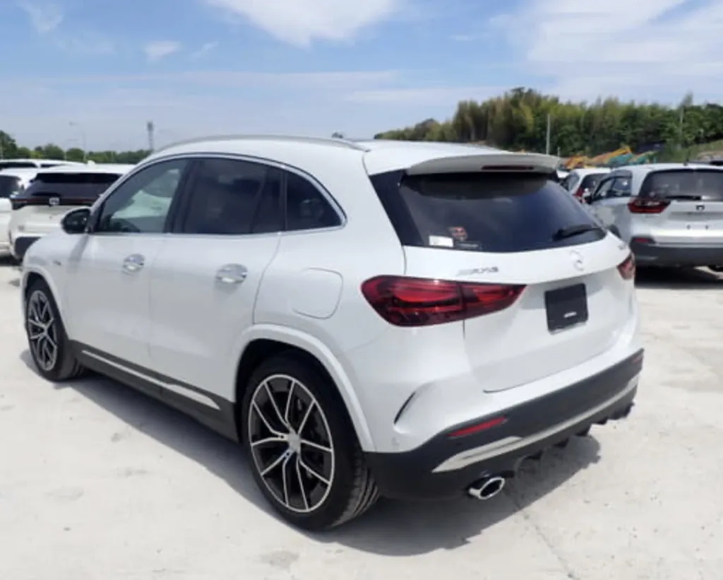 Mercedes-Benz GLA 35 AMG - photo 2
