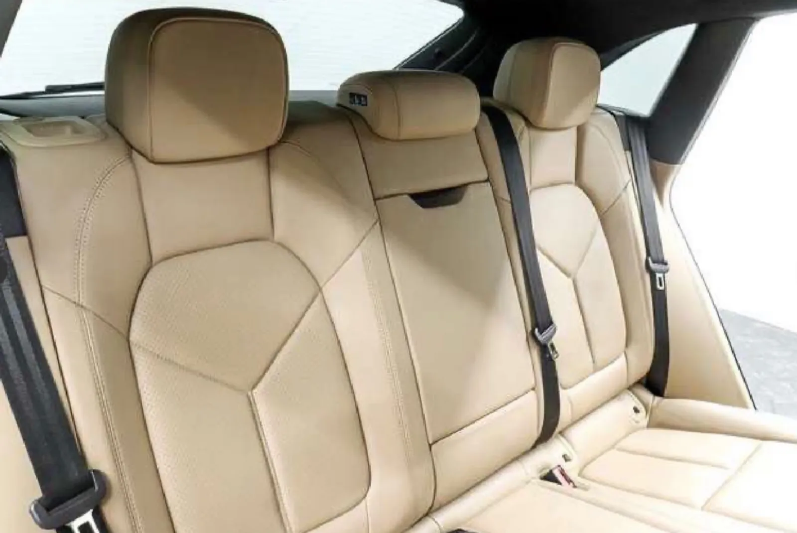 Porsche MACAN - photo 4