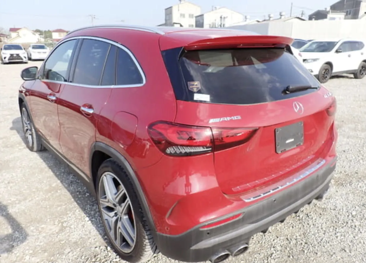 Mercedes-Benz GLA 45 S AMG - photo 2