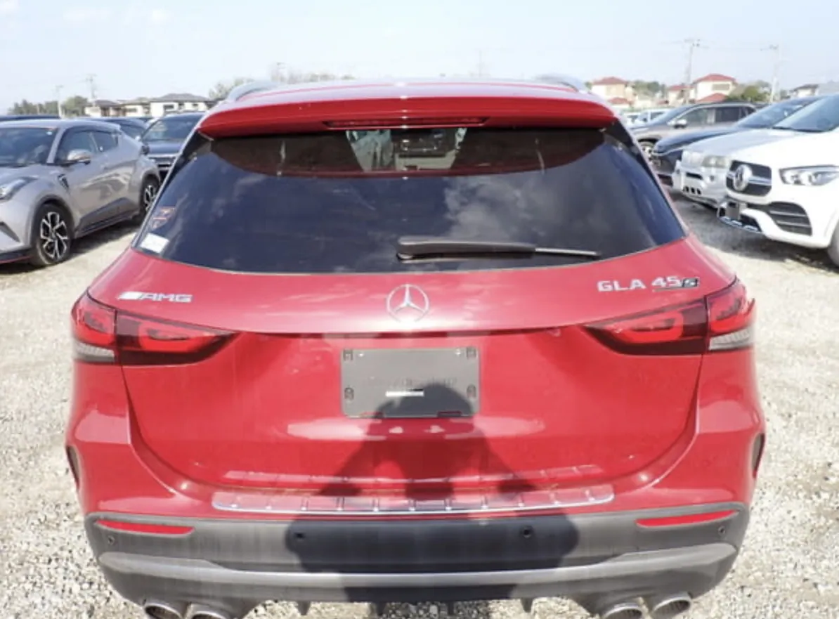 Mercedes-Benz GLA 45 S AMG - photo 3