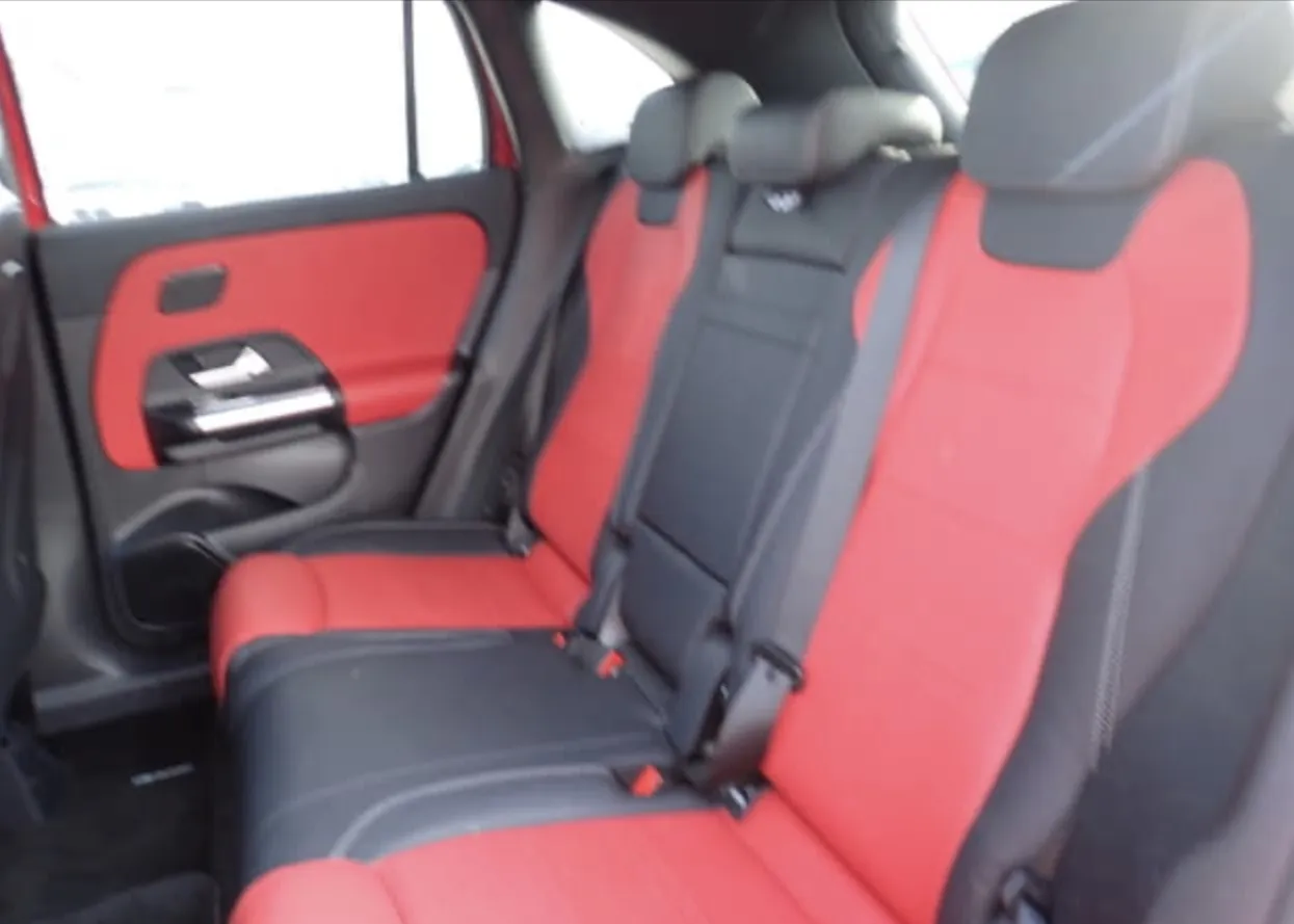 Mercedes-Benz GLA 45 S AMG - photo 8