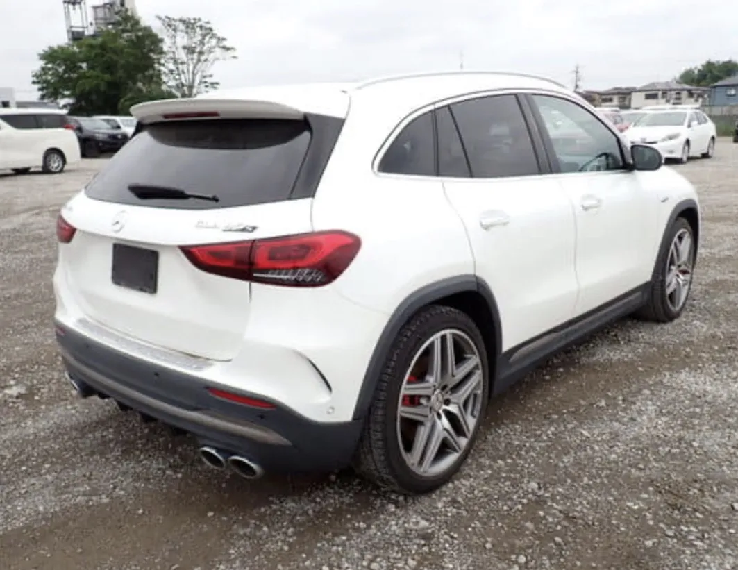 Mercedes-Benz GLA 45 S AMG - photo 4