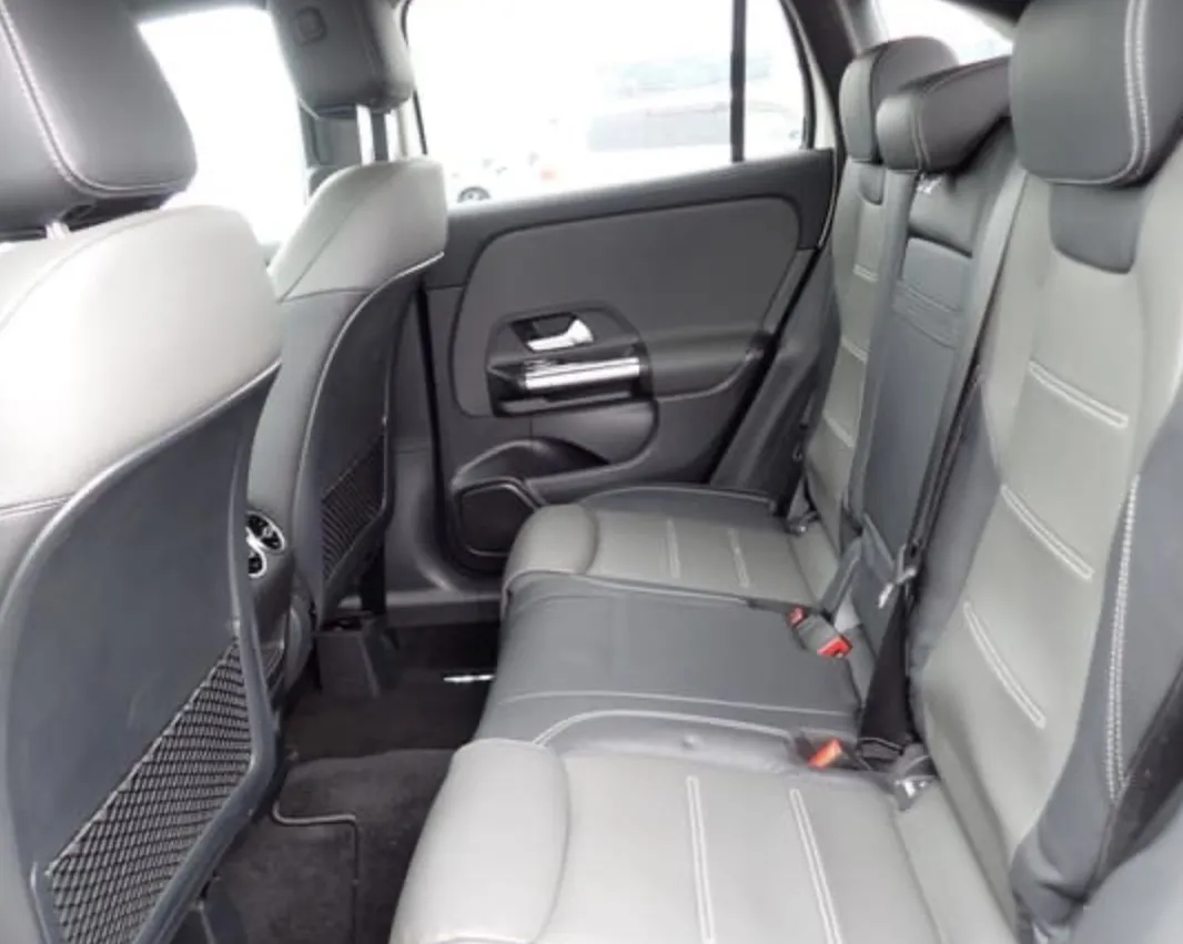 Mercedes-Benz GLA 45 S AMG - photo 8