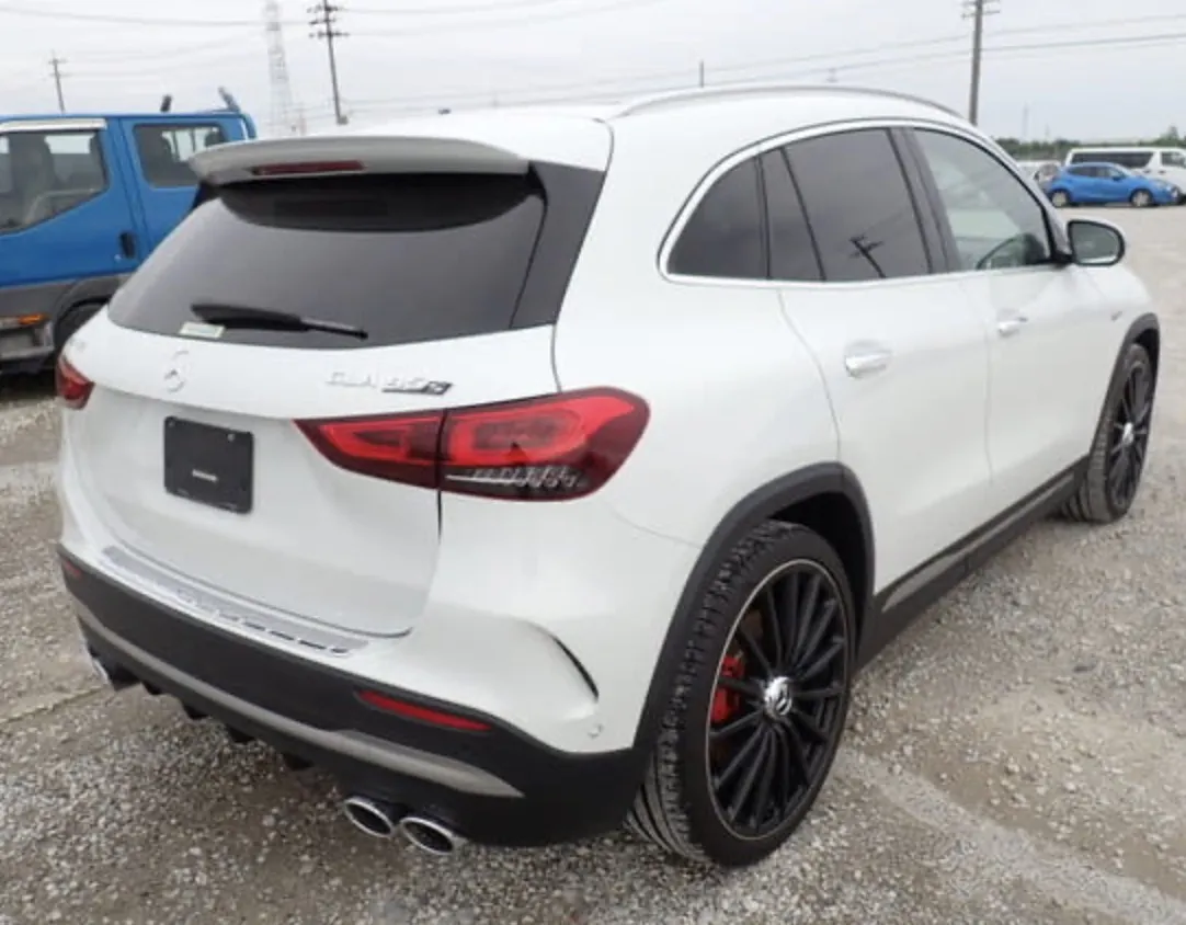 Mercedes-Benz GLA 45 S AMG - photo 4