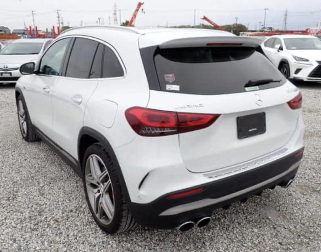 Mercedes-Benz GLA 45 S AMG - photo 2
