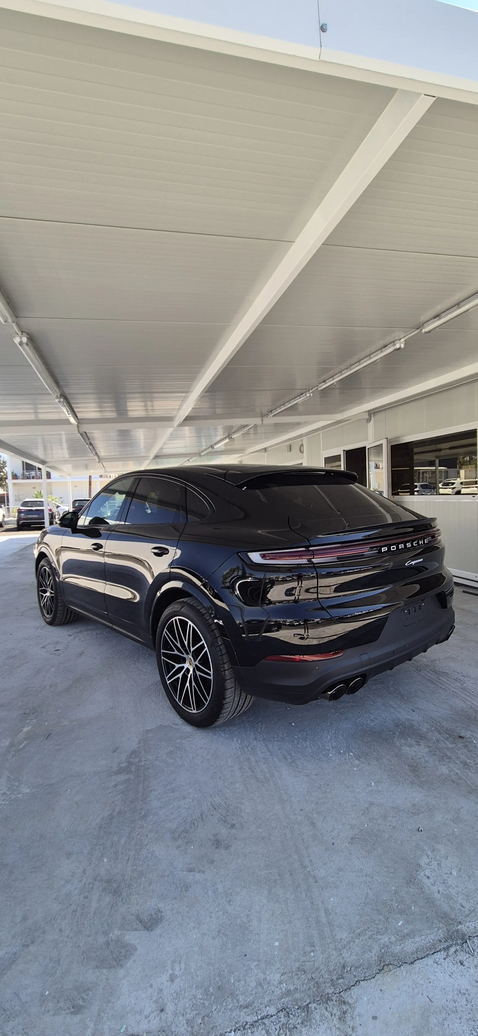 Porsche Cayenne - photo 2