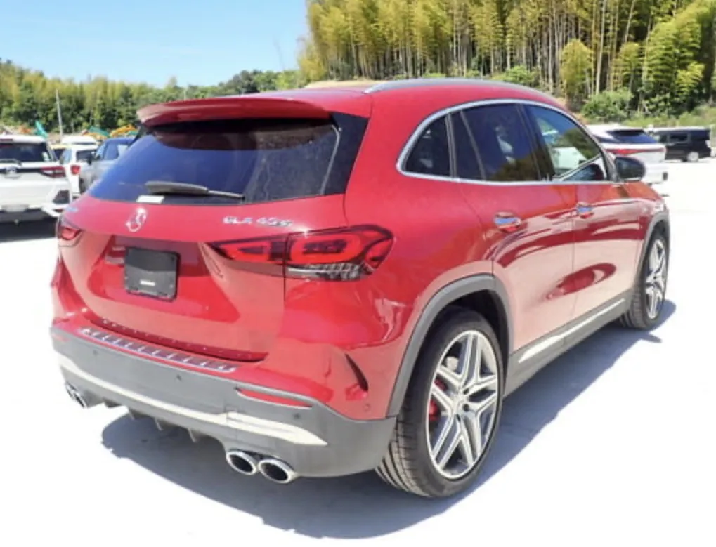 Mercedes-Benz GLA 45 S AMG  - photo 4