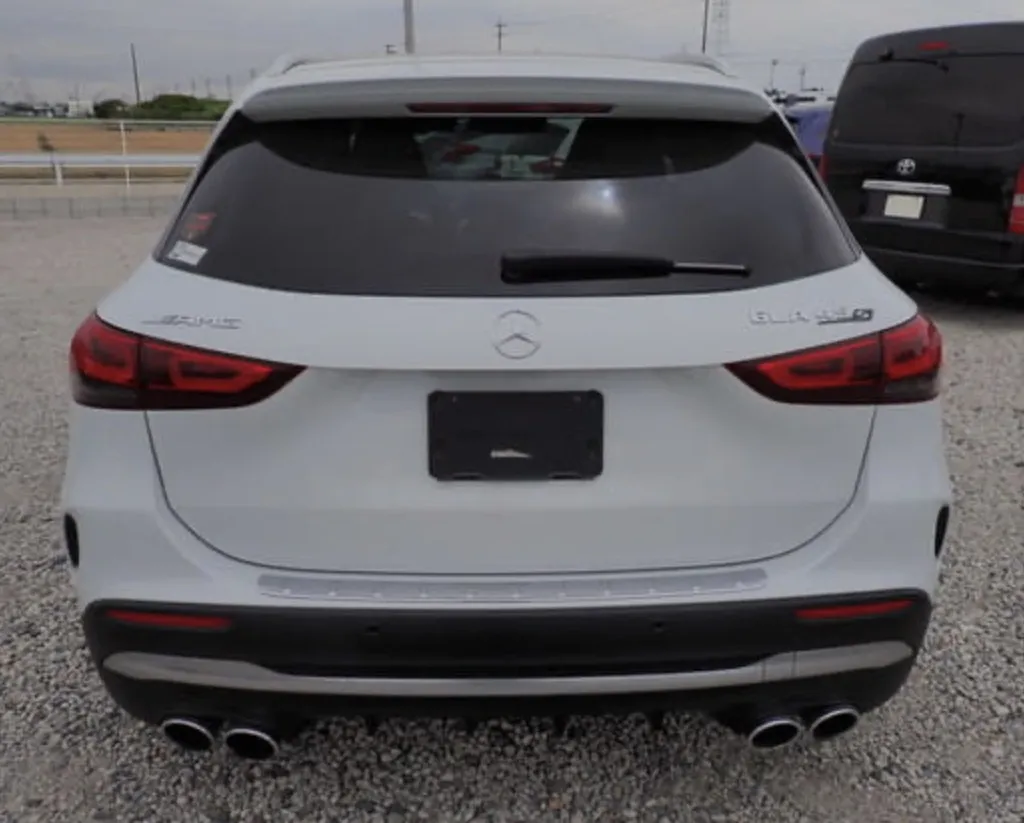 Mercedes-Benz GLA 45 S AMG - photo 3