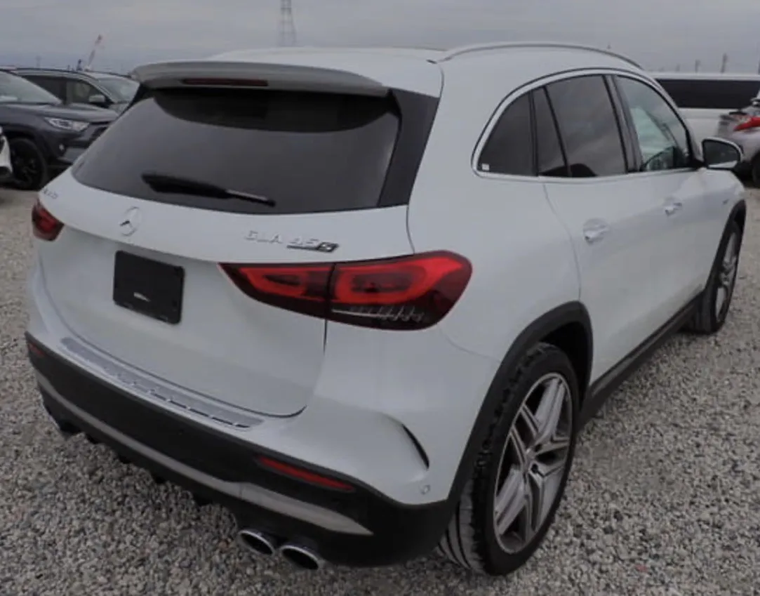 Mercedes-Benz GLA 45 S AMG - photo 4