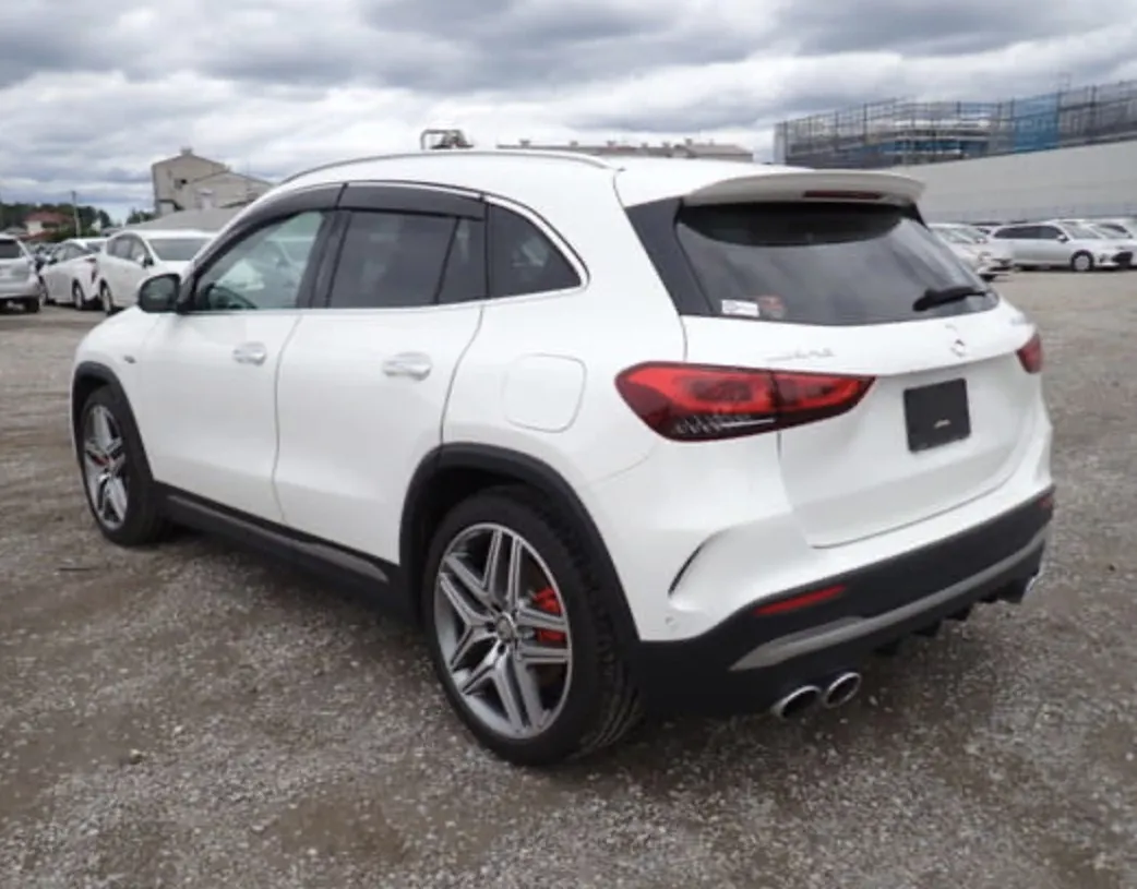 Mercedes-Benz GLA 35 AMG - photo 2