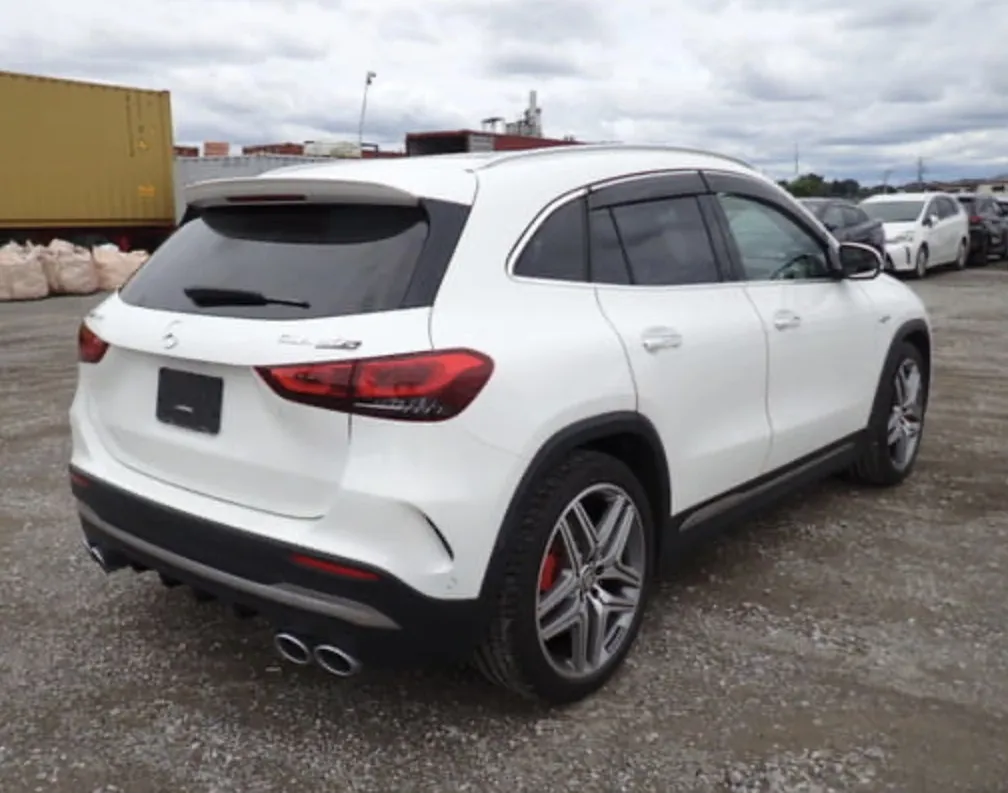 Mercedes-Benz GLA 35 AMG - photo 4