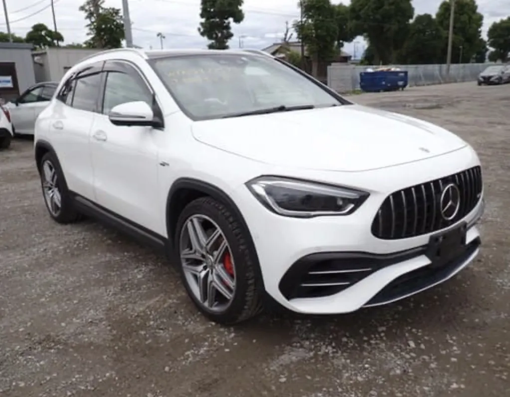 Mercedes-Benz GLA 35 AMG - photo 5
