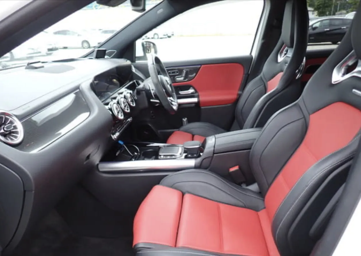 Mercedes-Benz GLA 35 AMG - photo 8