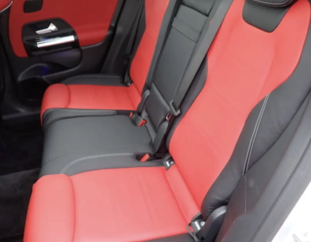 Mercedes-Benz GLA200D AMG  - photo 8