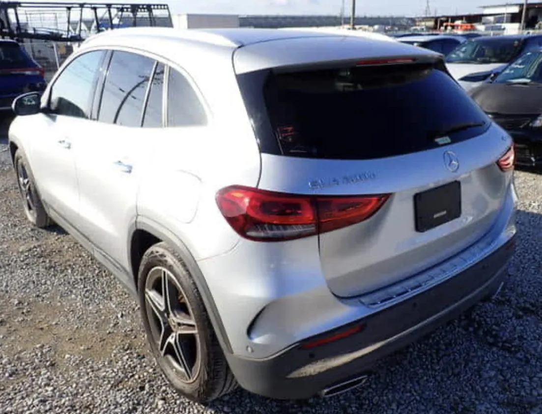 Mercedes-Benz GLA 200d AMG - photo 2