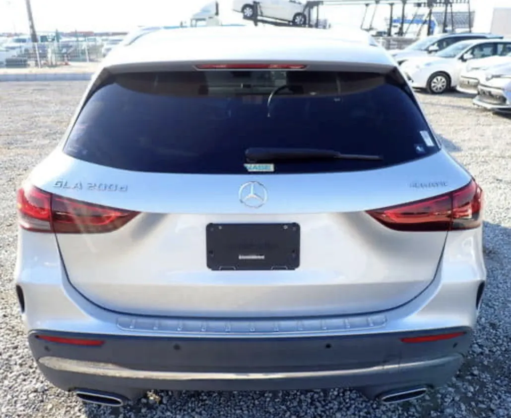 Mercedes-Benz GLA 200d AMG - photo 3