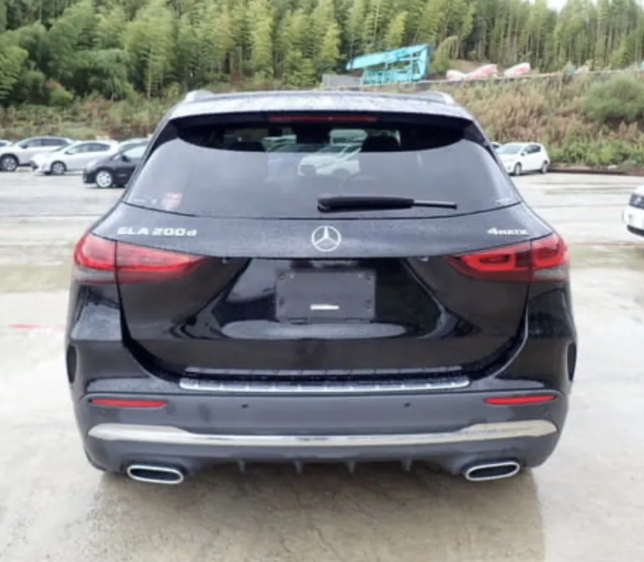 Mercedes-Benz GLA 200d AMG - photo 3