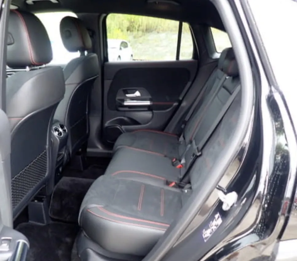 Mercedes-Benz GLA 200d AMG - photo 8