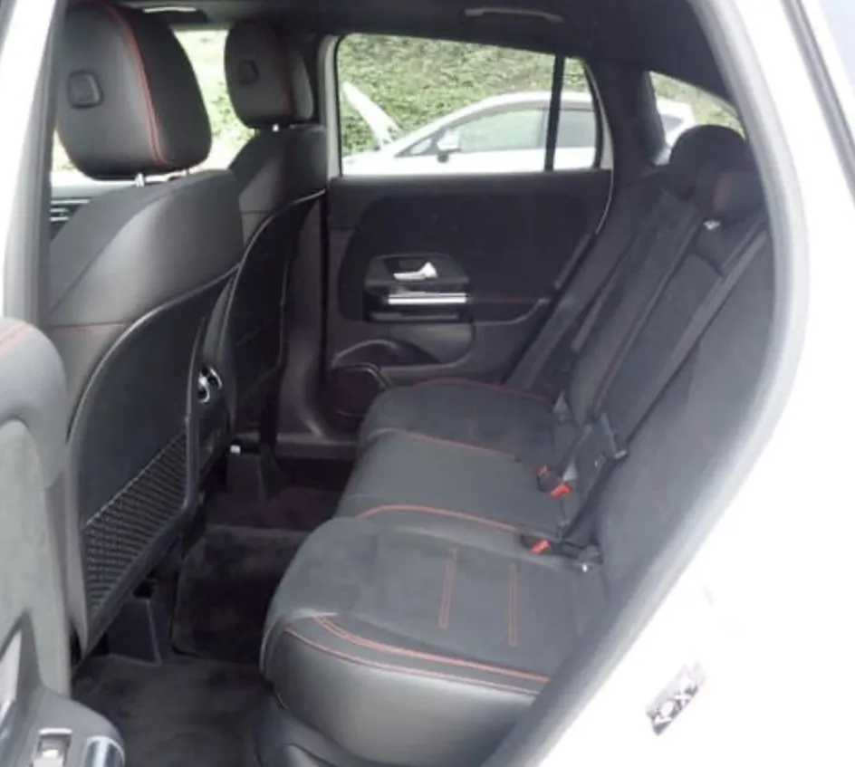 Mercedes-Benz GLA 200D - photo 8